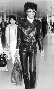 Natalie Cole singer daughter of Nat King Cole arriving at Heathrow Airport from Los Natalie Cole singer daughter of Nat King Cole arriving at Heathrow Airport from Los