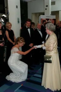Natasha Richardson Actress November 98 Meeting the Queen at the premiere in Natasha Richardson Actress November 98 Meeting the Queen at the premiere in