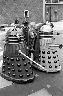 nDr. Whoi John Pertwee: Jon Pertwee returns as Dr. Who when a new series of adventures nDr. Whoi John Pertwee: Jon Pertwee returns as Dr. Who when a new series of adventures