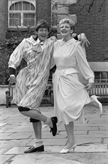 NIGEL HAVERS IN A DRESS WITH LYNDA NEWSHAM 21/03/1986 NIGEL HAVERS IN A DRESS WITH LYNDA NEWSHAM 21/03/1986
