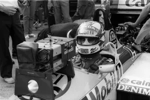 NIGEL MANSELL - BRITISH FORMULA ONE (F1) DRIVER IN HIS RACING CAR AT THE BRITISH GRAND NIGEL MANSELL - BRITISH FORMULA ONE (F1) DRIVER IN HIS RACING CAR AT THE BRITISH GRAND