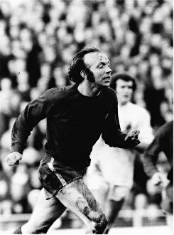 00236 Collection: Nobby Stiles, footballer playing for Middlesbrough in 1972 Running