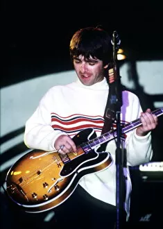 Images Dated 10th August 1996: NOEL GALLAGHER (OASIS) AT KNEBWORTH - 10 / 08 / 1996