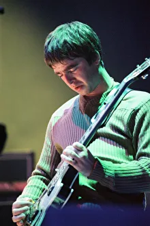 Mirror/1400to1499 01483/noel gallagher oasis performing newcastle arena Mirror/1400to1499 01483/noel gallagher oasis performing newcastle arena