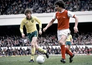 Images Dated 28th April 1979: Norwich City Arsenal 1 v. Norwich City 1. Martin Peters and Brian Talbot