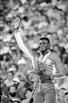 Olympic Games 1984 Los Angeles USA Carl Lewis Athlete - Medal Ceremony - Gold Olympic Games 1984 Los Angeles USA Carl Lewis Athlete - Medal Ceremony - Gold