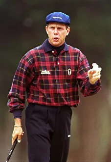 US OPen Golf San Francisco June 1998 Payne Stewart of Orlando waves to the crowd after US OPen Golf San Francisco June 1998 Payne Stewart of Orlando waves to the crowd after