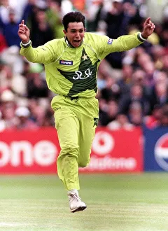 Pakistan bowler Azhar Mahmood June 1999 India v Pakistan World Cup super six match Pakistan bowler Azhar Mahmood June 1999 India v Pakistan World Cup super six match