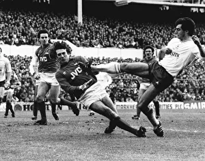 Pat Jennings in action. 26th December 1983 Pat Jennings in action. 26th December 1983