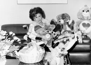 Pat Phoenix Actress In Hospital September 1986 Dbase MSI Pat Phoenix Actress In Hospital September 1986 Dbase MSI