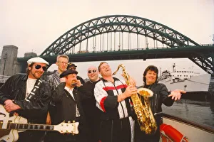 Paul Gascoigne Gazza with Lindisfarne promoting their hit single Fog On The Paul Gascoigne Gazza with Lindisfarne promoting their hit single Fog On The