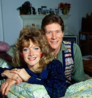 Paul Jones at home with his wife Fiona October 1985 Paul Jones at home with his wife Fiona October 1985