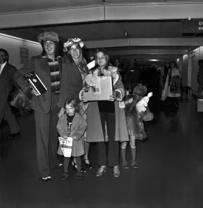 Paul McCartney: Paul MaCartney and wife Linda with their family arrived at Heathrow Paul McCartney: Paul MaCartney and wife Linda with their family arrived at Heathrow