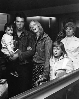 Paul McCartney former singer with The Beatles with wife Linda Paul McCartney former singer with The Beatles with wife Linda