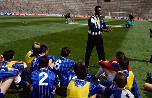 Pele coaching Victoria Drive schoolkids Glasgow June 1989 Pele coaching Victoria Drive schoolkids Glasgow June 1989