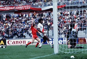 Peru 1 Poland 5 World Cup 1982 Group 1 Zbigniew Boniek scores Peru 1 Poland 5 World Cup 1982 Group 1 Zbigniew Boniek scores