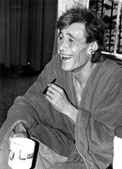 Images Dated 5th September 1980: Peter O Toole September 1980, in his dressing gown the morning after he played