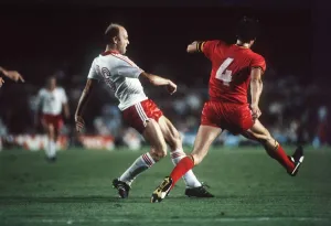 Poland v Belgium 1982 World Cup Grzegorz Lato (white Poland v Belgium 1982 World Cup Grzegorz Lato (white