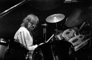 Pop Concert Awards. Peter Woolf. January 1977 77-00116-002 Pop Concert Awards. Peter Woolf. January 1977 77-00116-002