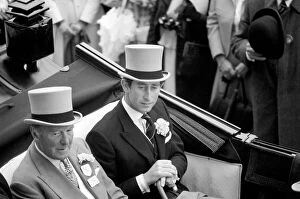 Images Dated 15th June 1977: Prince Charles arrives in the royal carriage at Ascot for the second day of races