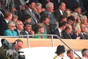 PRINCE CHARLES AND THE PRINCESS OF WALES AT THE 1991 FA CUP FINAL AT WEMBLEY 1991/4472 PRINCE CHARLES AND THE PRINCESS OF WALES AT THE 1991 FA CUP FINAL AT WEMBLEY 1991/4472
