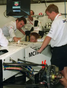 Mirror/1300to1399 01372/prince harry paul stewart stewart july 1999 ford Mirror/1300to1399 01372/prince harry paul stewart stewart july 1999 ford