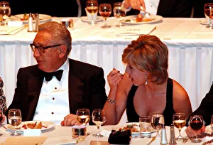 PRINCESS DIANA ALONGSIDE HENRY KISSINGER AT A HUMANITARIAN AWARDS DINNER IN NEW YORK PRINCESS DIANA ALONGSIDE HENRY KISSINGER AT A HUMANITARIAN AWARDS DINNER IN NEW YORK