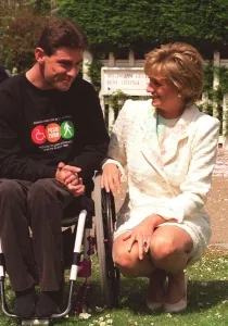 PRINCESS DIANA AND DANNY ACKROYD AT THE LAUNCH FOR PUSH 2000, KENSINGTON PALACE PRINCESS DIANA AND DANNY ACKROYD AT THE LAUNCH FOR PUSH 2000, KENSINGTON PALACE