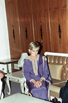 Mirror/1500to1599 01507/princess diana lahore pakistan 23th may 1997 Mirror/1500to1599 01507/princess diana lahore pakistan 23th may 1997
