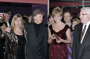 Mirror/0000to0099 00065/princess diana meeting paul mccartney wife linda Mirror/0000to0099 00065/princess diana meeting paul mccartney wife linda