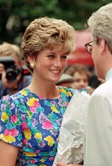 Images Dated 20th July 1992: Princess Diana visiting the Lighthouse Project for AIDS Victims in London