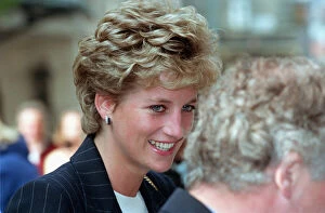 Images Dated 1st January 1993: PRINCESS OF WALES VISITING HOME OFFICE WEARING PIN STRIPE SUIT 1993