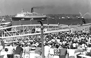 QE2 arrives in Merseyside. 22nd October 1990 QE2 arrives in Merseyside. 22nd October 1990