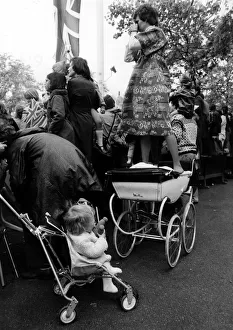 Queen Elizabeth II Silver Jubilee June 1977 Mum borrows baby' Queen Elizabeth II Silver Jubilee June 1977 Mum borrows baby'