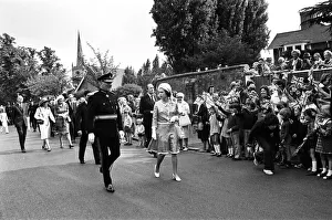 Queen Elizabeth II visits Stratford-upon-Avon, Warwickshire. 27th June 1975 Queen Elizabeth II visits Stratford-upon-Avon, Warwickshire. 27th June 1975