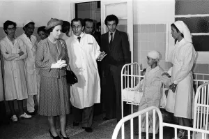 Queen Elizabeth II visits the victims of El Asnam earthquake in hospital in Algiers Queen Elizabeth II visits the victims of El Asnam earthquake in hospital in Algiers