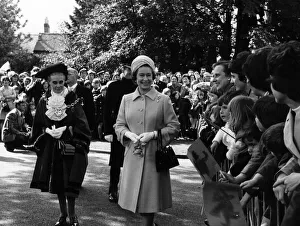 Queen Elizabeth II visits Wrexham. 25th May 1976 Queen Elizabeth II visits Wrexham. 25th May 1976