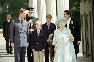 Mirror/1500to1599 01507/queen elizabeth queen mother celebrates 95th Mirror/1500to1599 01507/queen elizabeth queen mother celebrates 95th