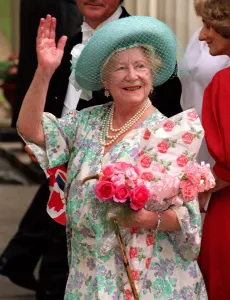 Queen Mother 94th birthday celebrations waving to crowd in August 1994 Queen Mother 94th birthday celebrations waving to crowd in August 1994