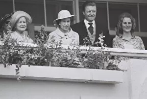 Images Dated 18th June 1980: The Queen Mother June 1980 And the Queen with some guest on the balcony at Royal
