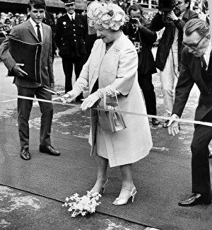 Queen Mother opens Kingston Bridge, Glasgow, 1970 Queen Mother opens Kingston Bridge, Glasgow, 1970