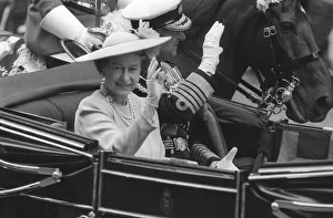 Mirror/1400to1499 01440/queen prince philip route royal wedding duke Mirror/1400to1499 01440/queen prince philip route royal wedding duke