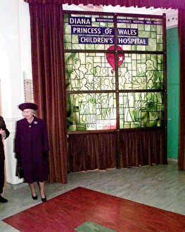 The Queen unveils a commemorative stained glass window at the Birmingham Children' The Queen unveils a commemorative stained glass window at the Birmingham Children'