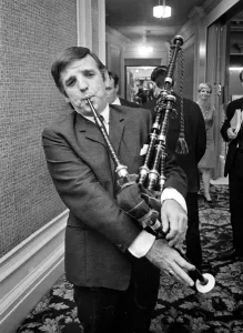 Radio DJ Alan Freeman playing the bagpipes 22nd August 1966 Neg Radio DJ Alan Freeman playing the bagpipes 22nd August 1966 Neg