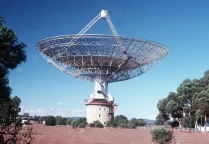 Radio telescope at Parkes New South Wales Australia Radio telescope at Parkes New South Wales Australia