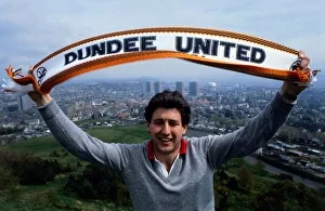 Ralph Milne waving Dundee United scarf January 1987 Ralph Milne waving Dundee United scarf January 1987
