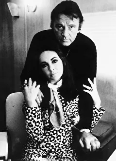 Richard Burton Actor with Actress Elizabeth Taylor August 1984 A©mirrorpix Richard Burton Actor with Actress Elizabeth Taylor August 1984 A©mirrorpix