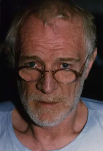 Richard Harris actor - with beard and spectacles A©Mirrorpix Richard Harris actor - with beard and spectacles A©Mirrorpix