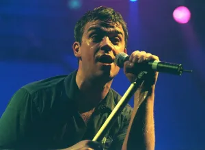 Mirror/0100to0199 00165/robbie williams sings concert secc glasgow Mirror/0100to0199 00165/robbie williams sings concert secc glasgow