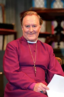 ROBERT HARDY PERFORMING IN THE PLAY BODY AND SOUL 1992 ROBERT HARDY PERFORMING IN THE PLAY BODY AND SOUL 1992